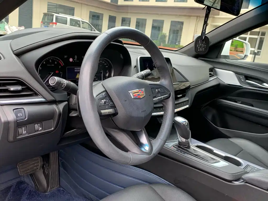 Cadillac CT4 2022 28T Luxury Edition