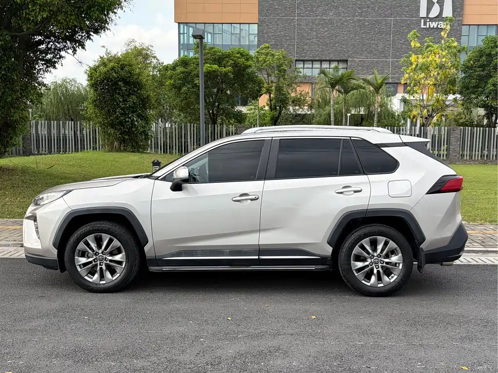 Velaranda 2022 2.0L CVT Two-Wheel Drive Luxury Edition