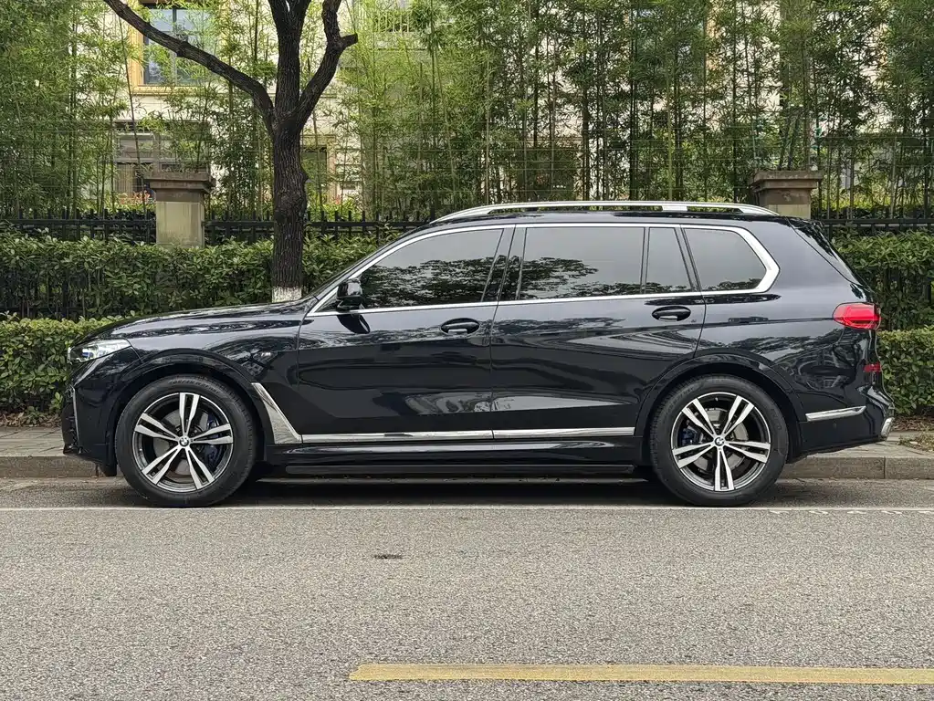 BMW X7 2022 xDrive40i Luxury Edition M Sport Package