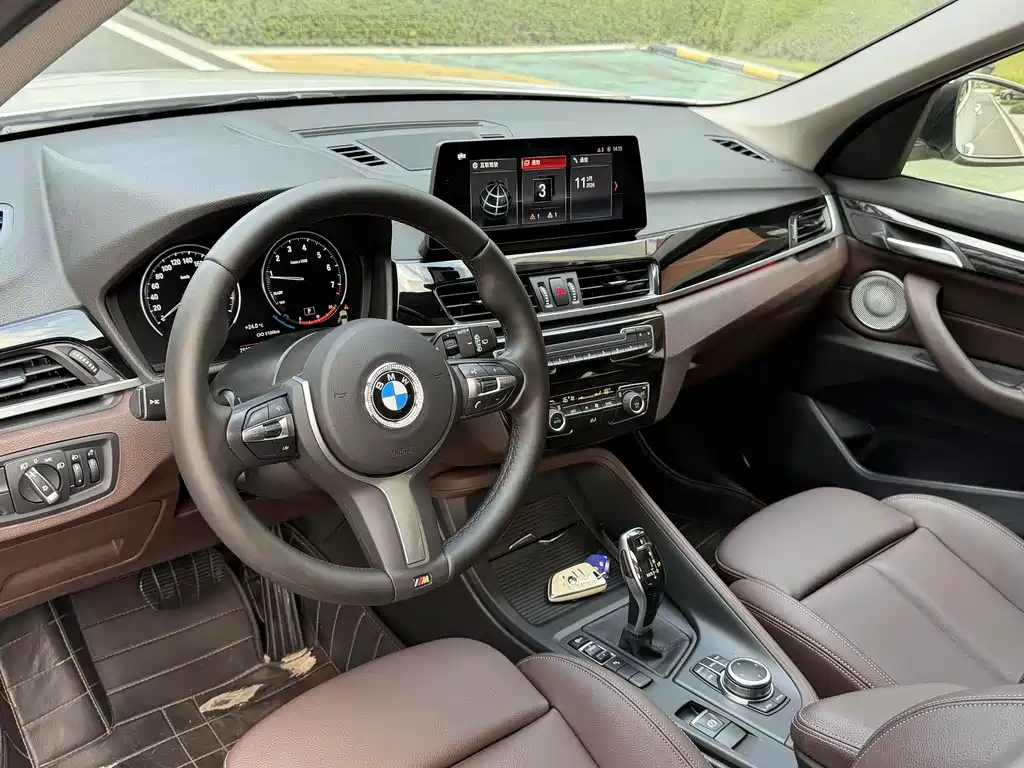 BMW X1 2022 sDrive25Li Leading Edition