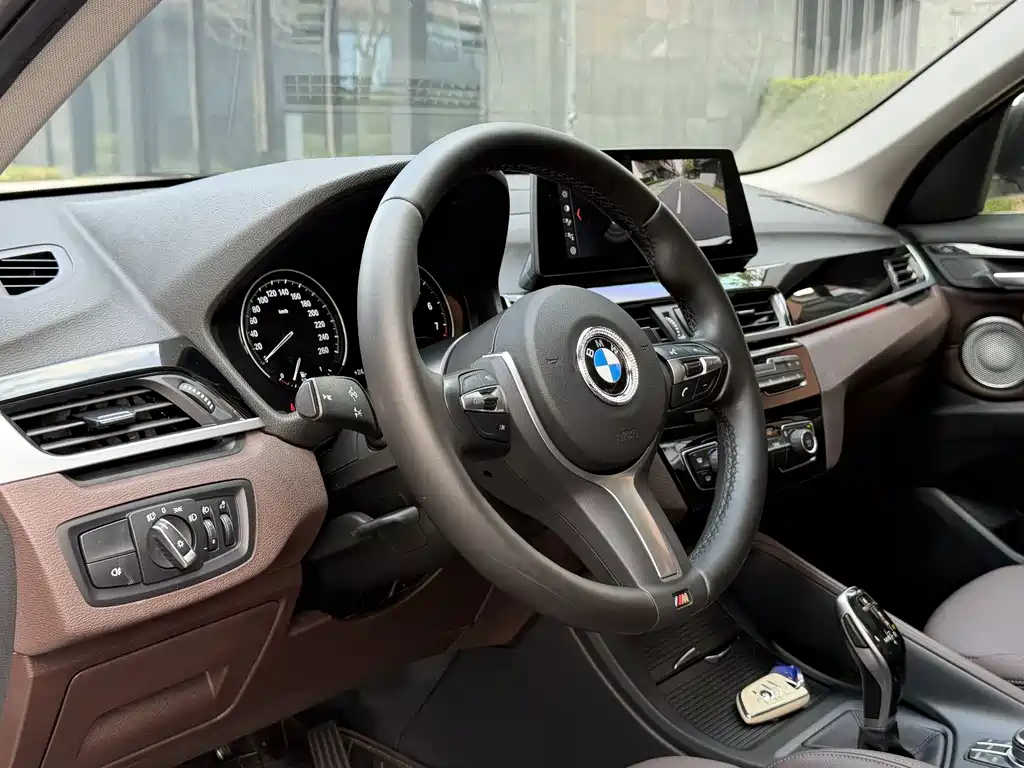 BMW X1 2022 sDrive25Li Leading Edition