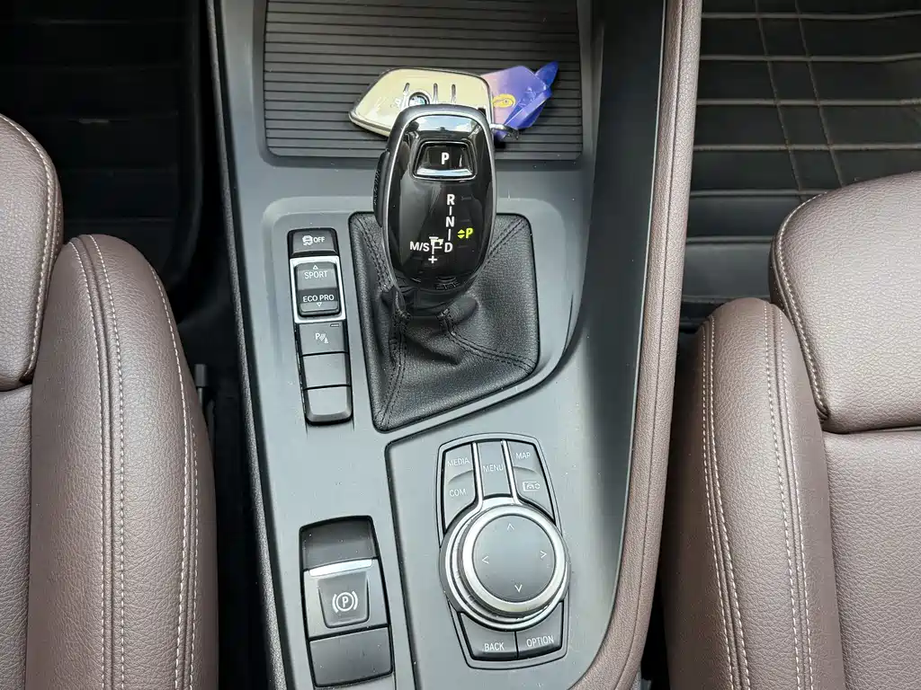 BMW X1 2022 sDrive25Li Leading Edition