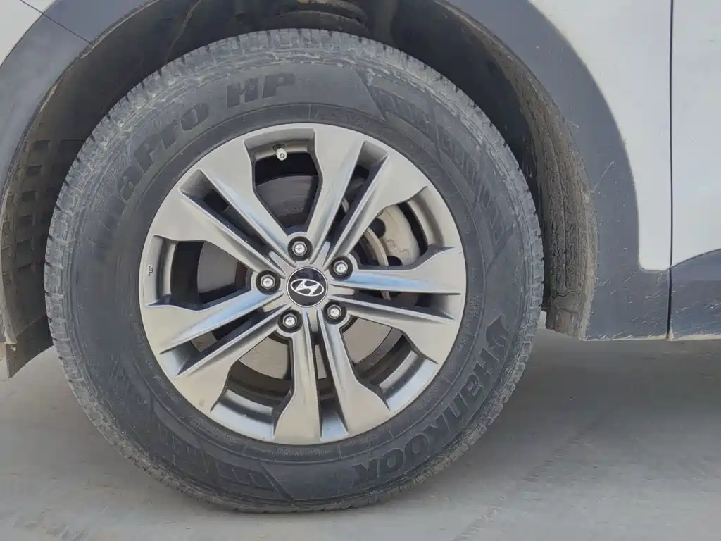 Sorento 2013 2.4L Automatic 2WD Smart Edition