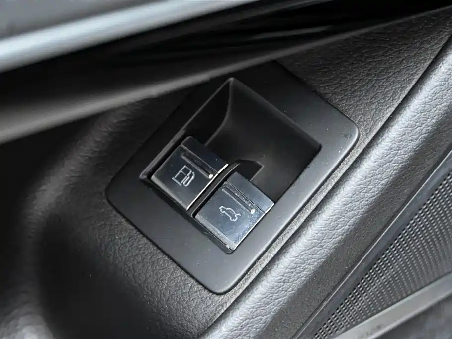 Audi A8 New Energy 2022 Model A8L 60 TFSIe quattro Collector's Edition