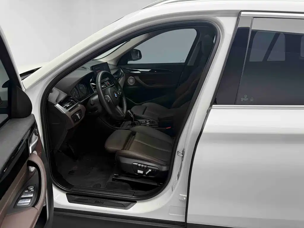 BMW X1 2022 sDrive25Li Leading Edition