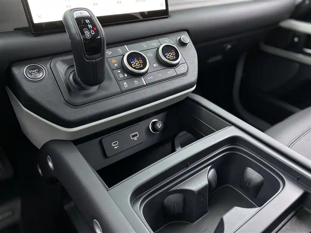 Land Rover Defender 2023 Edition 110 3.0T P400 Dark Special Edition