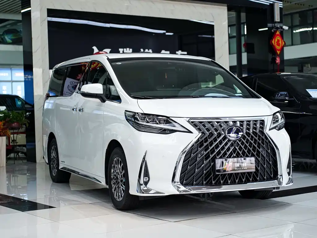 Lexus LM 2020 300h 7-seat Junya Edition