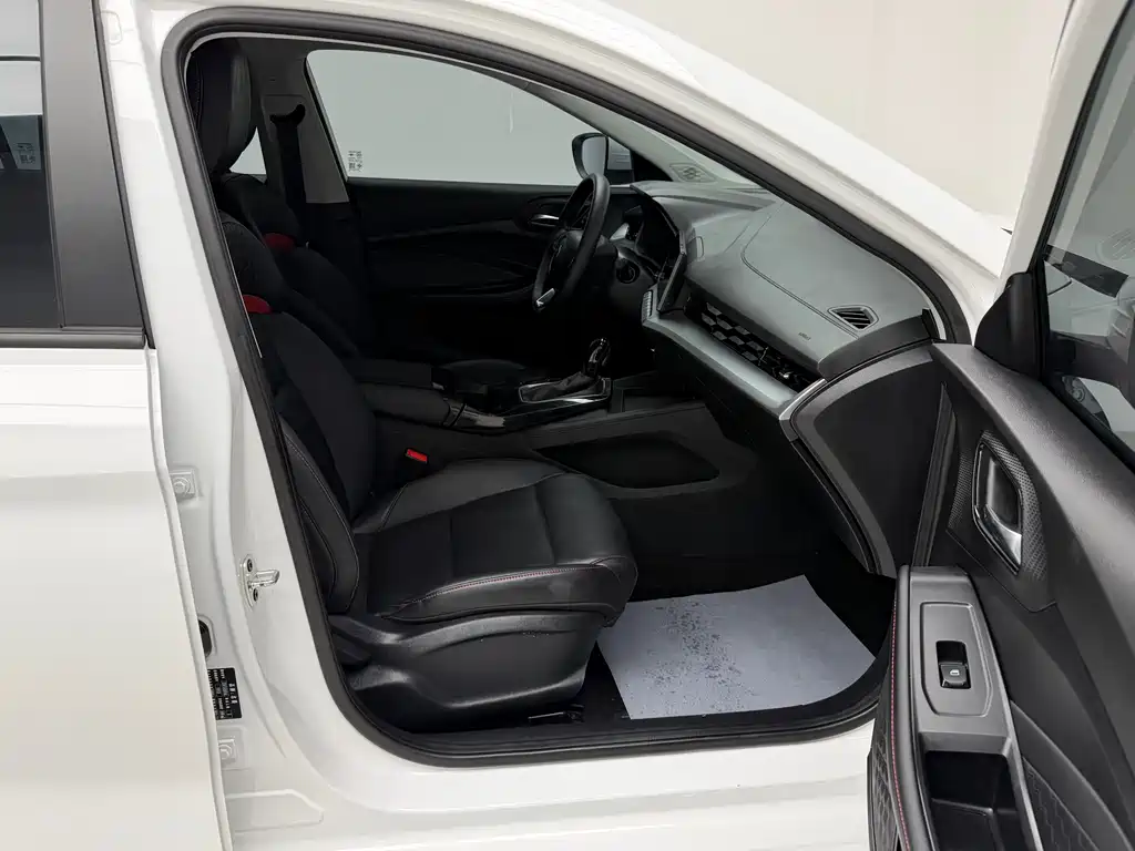 MG5 2023 180DVVT CVT Luxury Edition