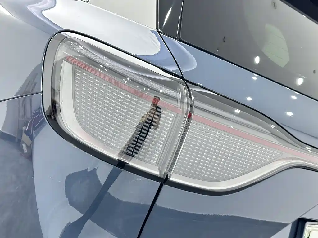 Askun M9 2024 Edition Range-Extended Ultra Version 52kWh 6-Seat Version