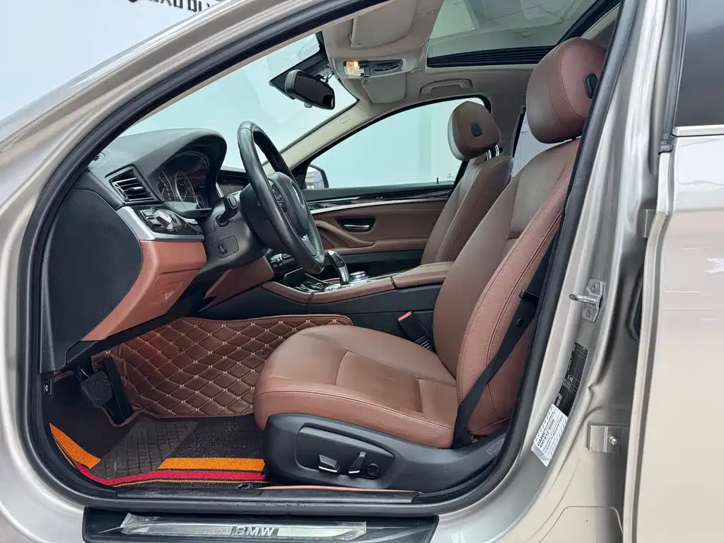 BMW 5 Series 2014 528Li Leading Edition