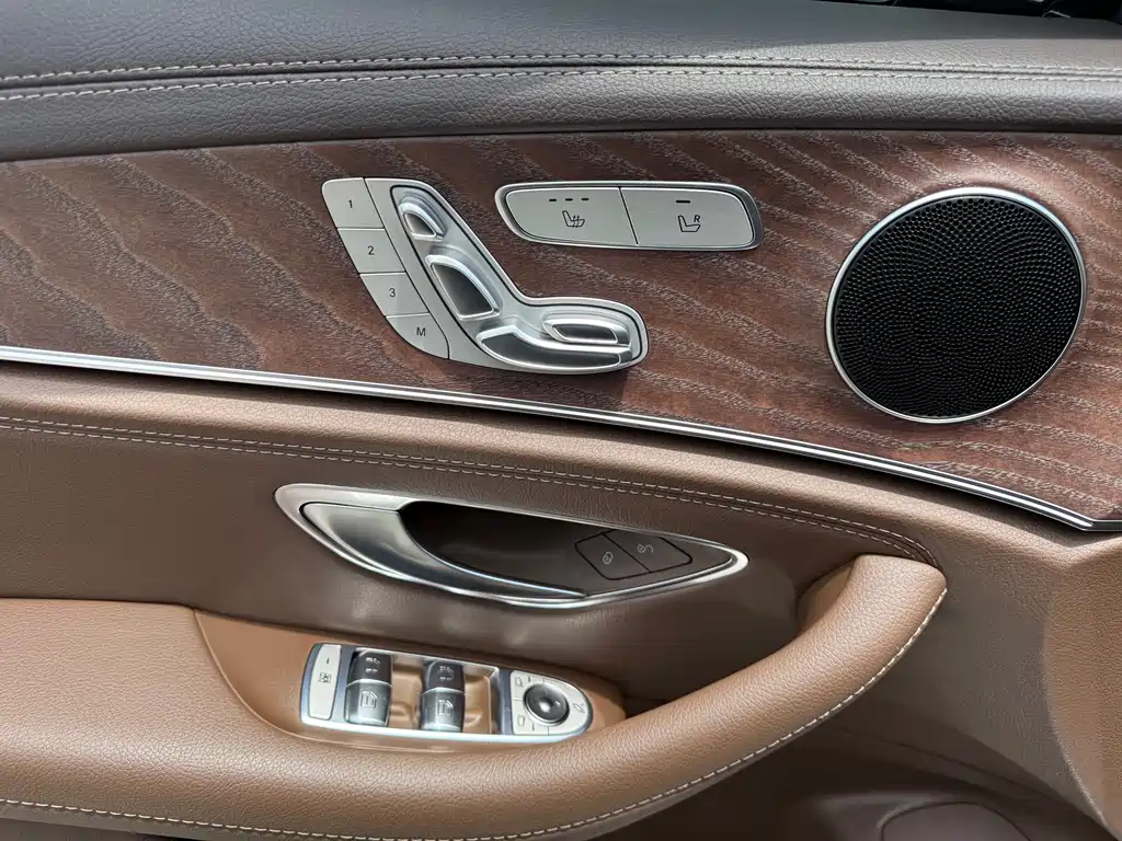 Mercedes-Benz E-Class 2023 E 300 L Fashion Edition