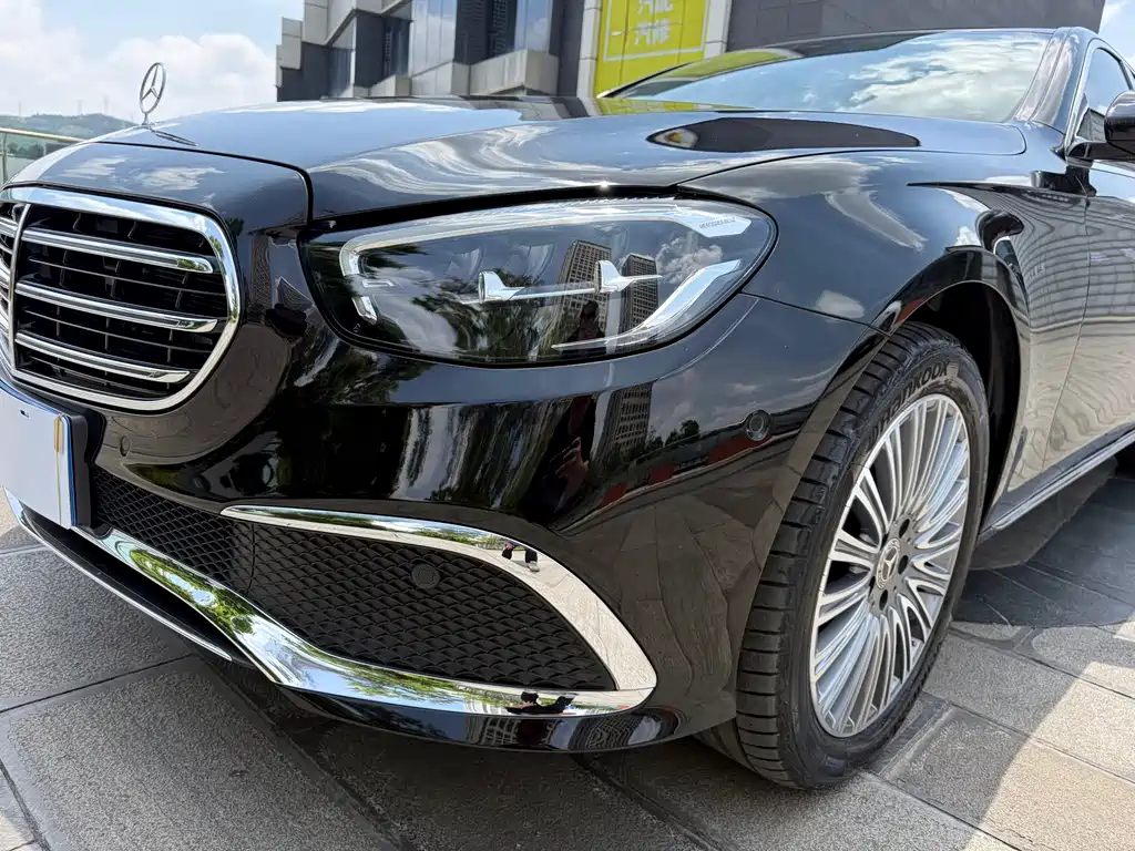 Mercedes-Benz E-Class 2023 E 300 L Fashion Edition