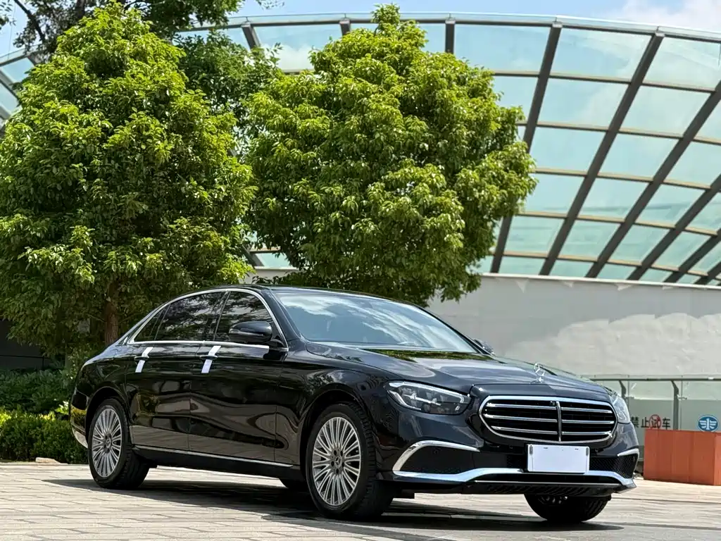 Mercedes-Benz E-Class 2023 E 300 L Fashion Edition