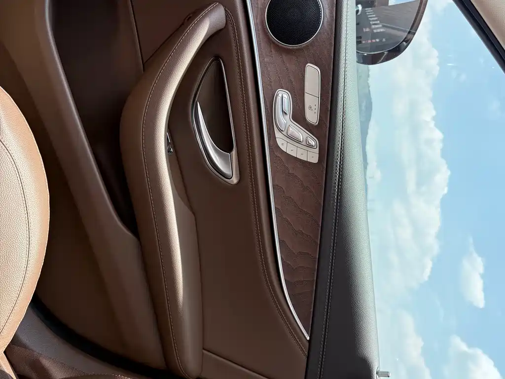 Mercedes-Benz E-Class 2023 E 300 L Fashion Edition