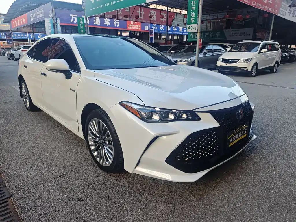 Asia Dragon 2019款 Hybrid 2.5L XLE Prestige Edition National V