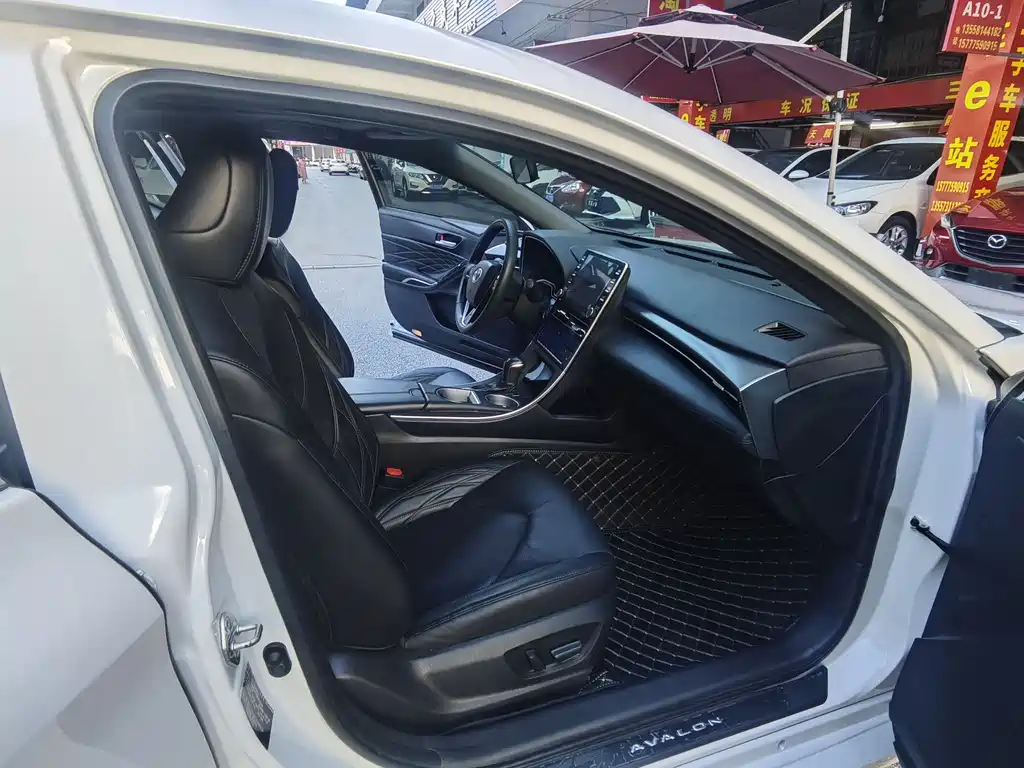 Asia Dragon 2019款 Hybrid 2.5L XLE Prestige Edition National V