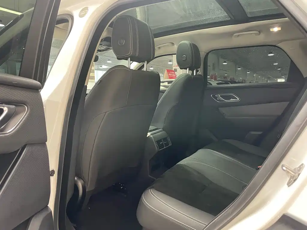 Range Rover Velar 2021 P250