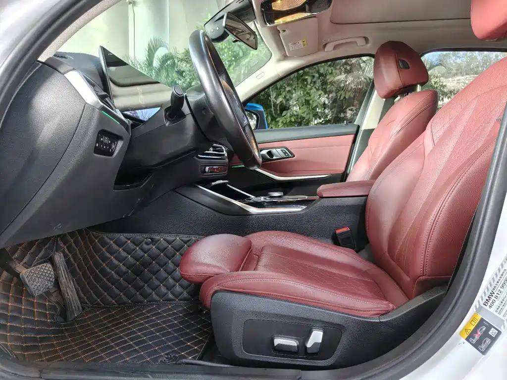 BMW i3 2022 eDrive 35 L