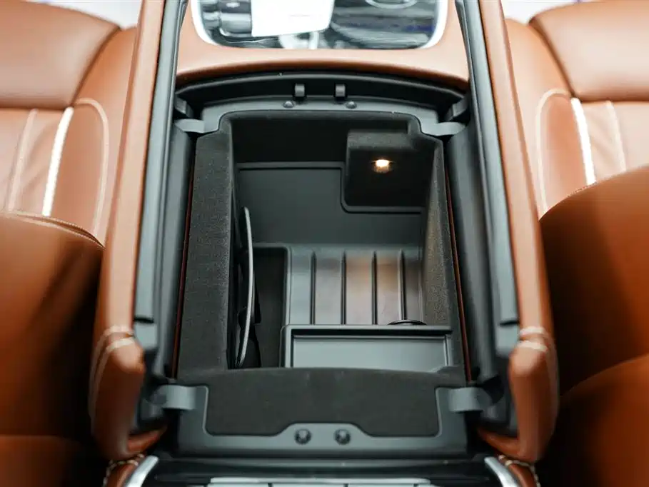 BMW 7 Series 2018 740Li xDrive Luxury Edition M Sport Package