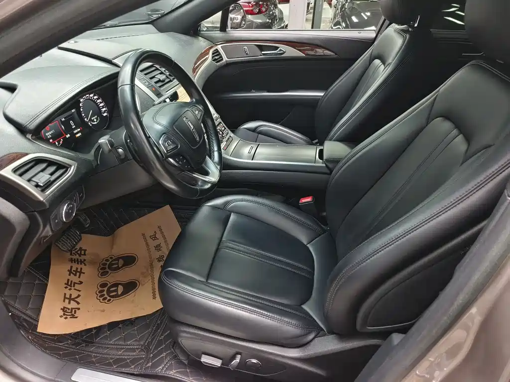 Lincoln MKZ 2019 2.0T Grand Touring Edition National V
