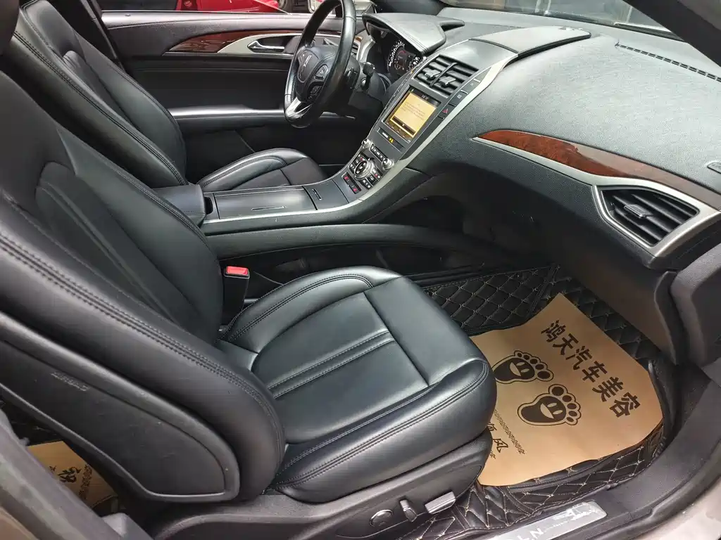 Lincoln MKZ 2019 2.0T Grand Touring Edition National V