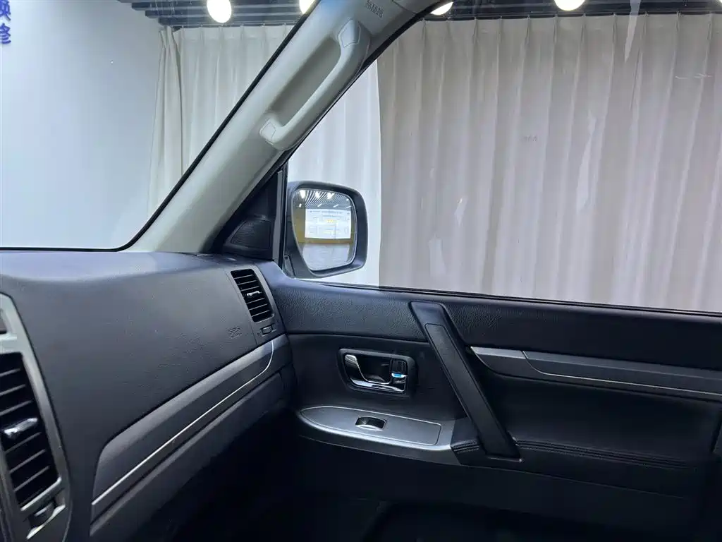 Pajero Import 2015 3.0L Automatic Elite Super Version National V