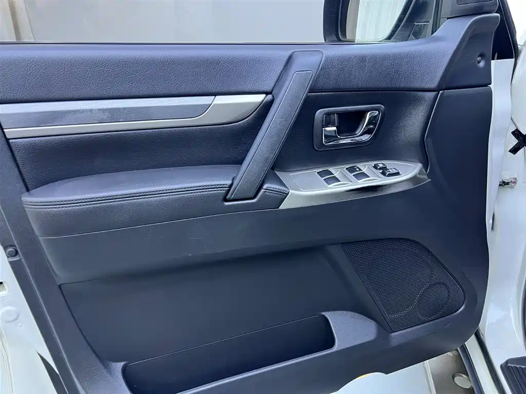 Pajero Import 2015 3.0L Automatic Elite Super Version National V