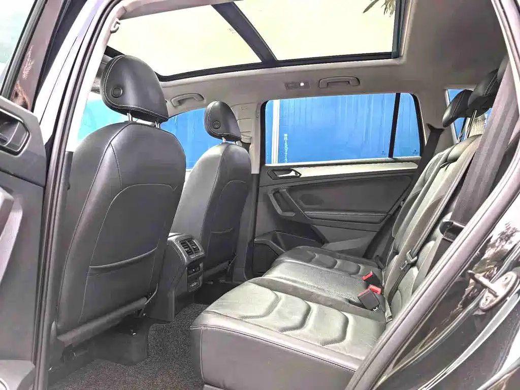 Tiguan L 2019 330 TSI Automatic 2WD Panoramic Comfort Edition National VI