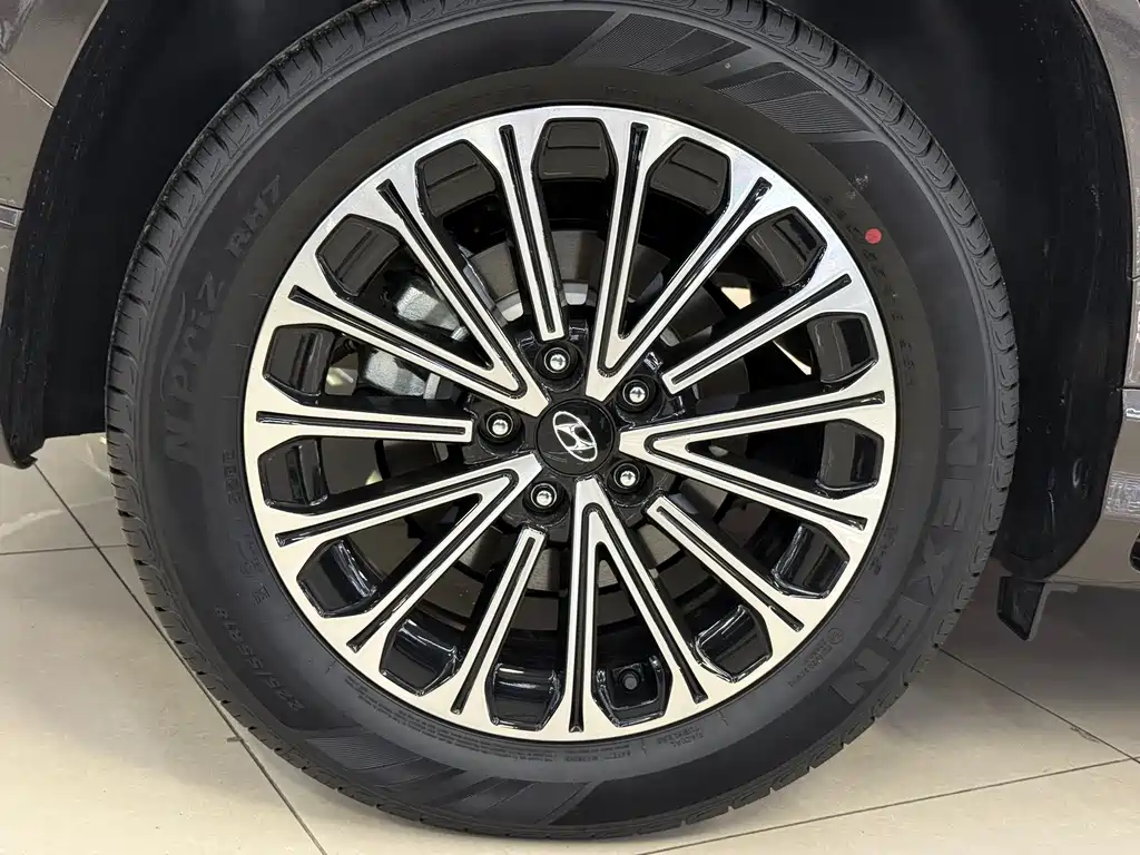 Kusdu 2024 270TGDi LUX ZunGuiBan