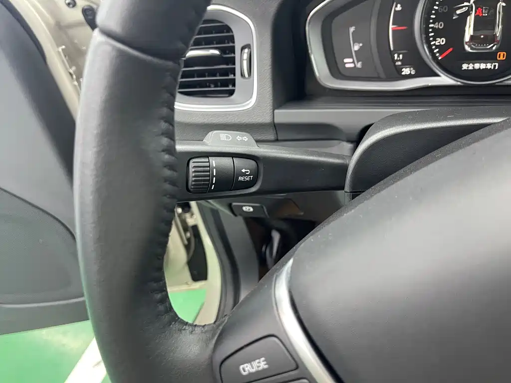 Volvo V60 2017 T5 Intelligent Comfort Edition National VI