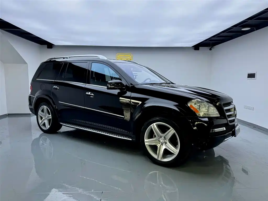 Mercedes-Benz GL Class 2010 GL 550 4MATIC US-spec