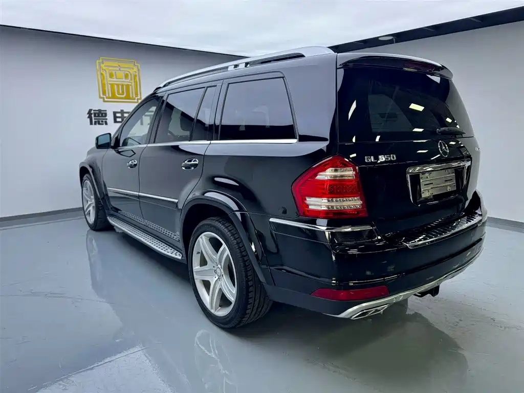 Mercedes-Benz GL Class 2010 GL 550 4MATIC US-spec