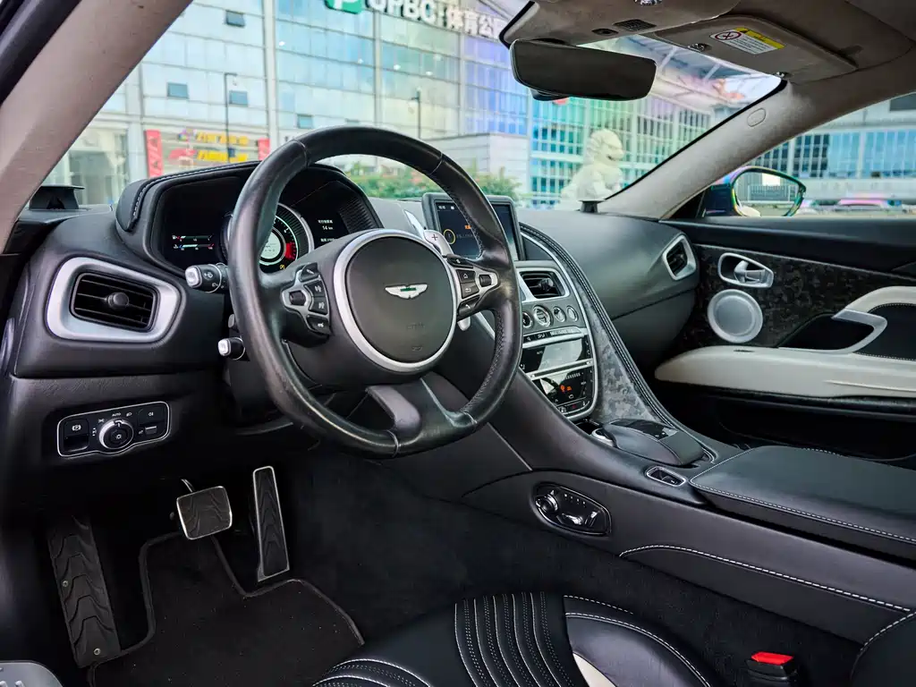 Aston Martin DB11 2019 Model 4.0T V8 Coupe