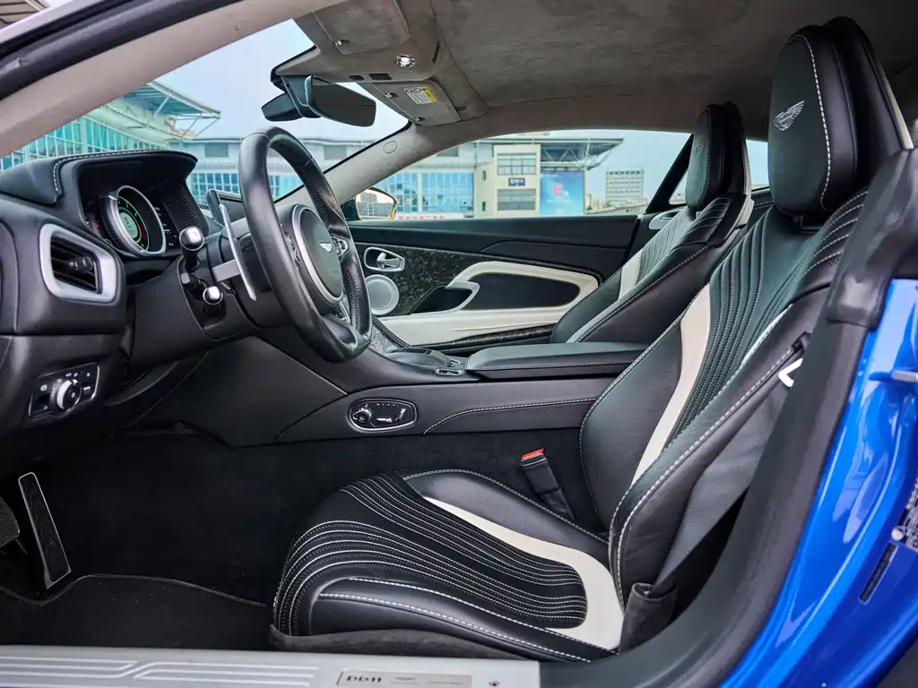 Aston Martin DB11 2019 Model 4.0T V8 Coupe