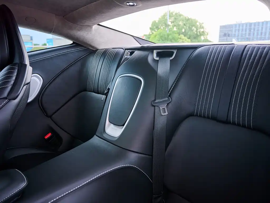 Aston Martin DB11 2019 Model 4.0T V8 Coupe