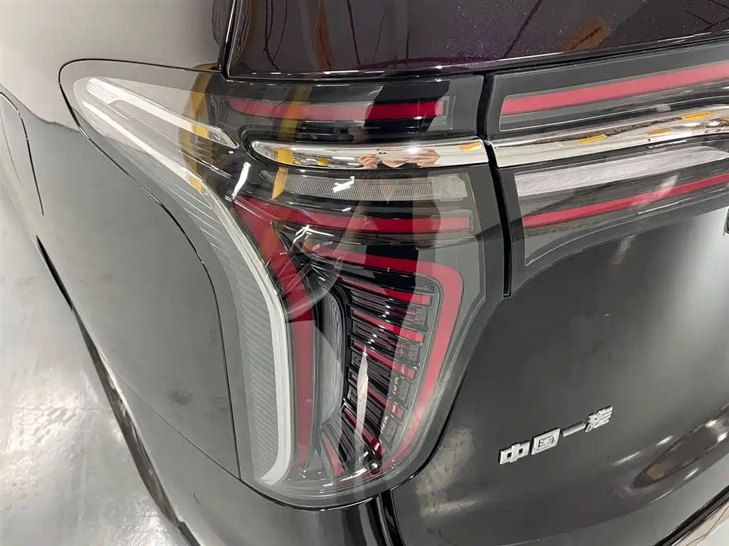 红旗HQ9 PHEV 2024 Edition 2.0T All-Wheel Drive Luxury Version