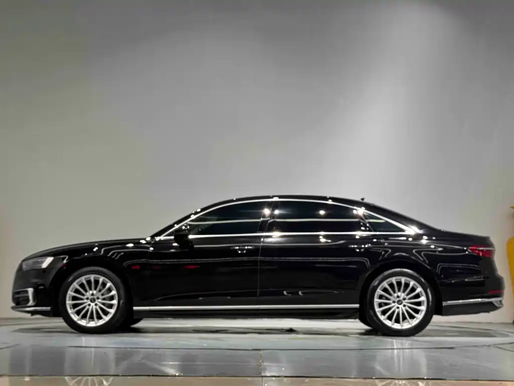 Audi A8 2022 model A8L 50 TFSI quattro Comfort Edition Collector's Edition