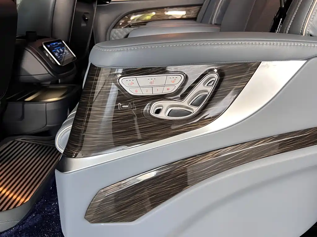 Volkswagen Viloran 2018 2.0T Elite Edition 7-seat National VI