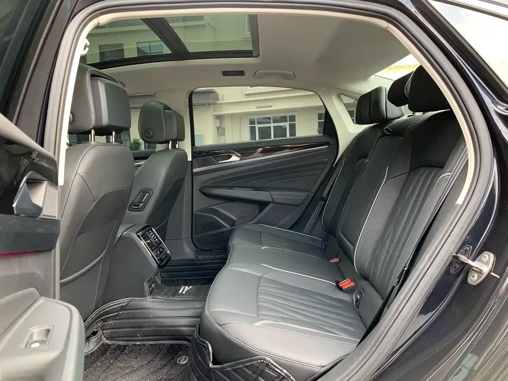 Passat 2023 330 TSI Starry Luxury Edition