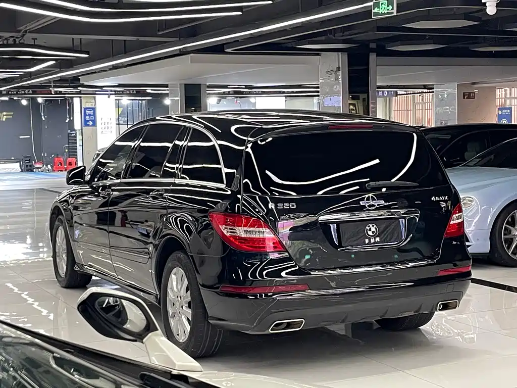 Mercedes-Benz R-Class 2017 R 320 4MATIC Business Edition Limited Edition