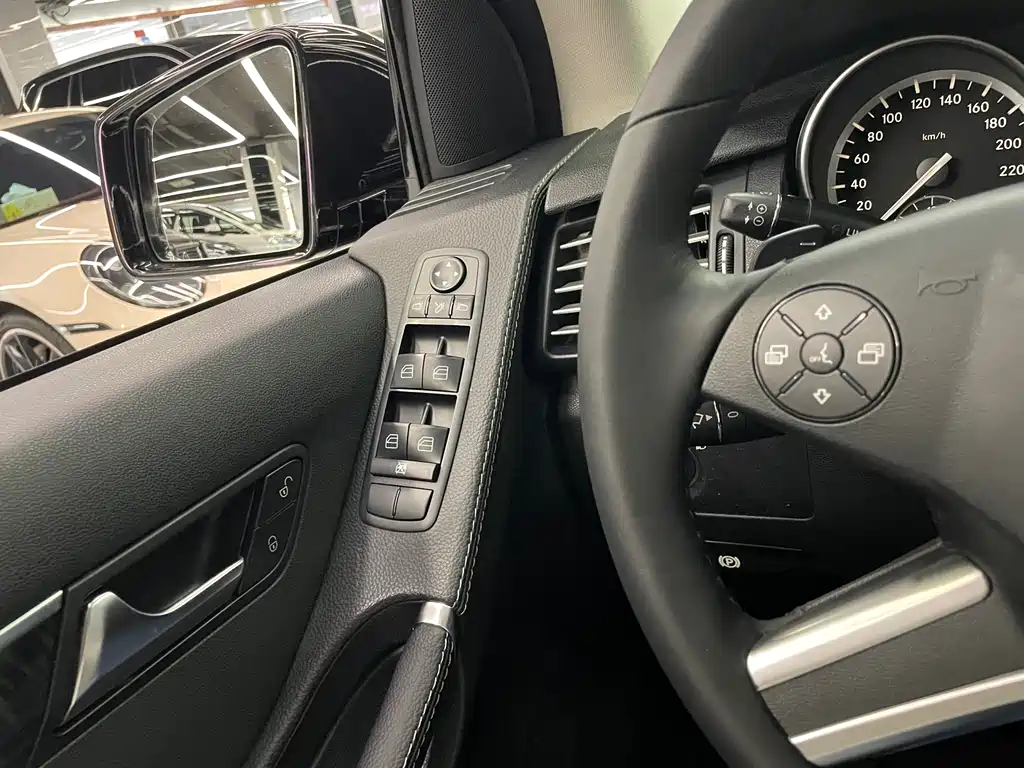 Mercedes-Benz R-Class 2017 R 320 4MATIC Business Edition Limited Edition