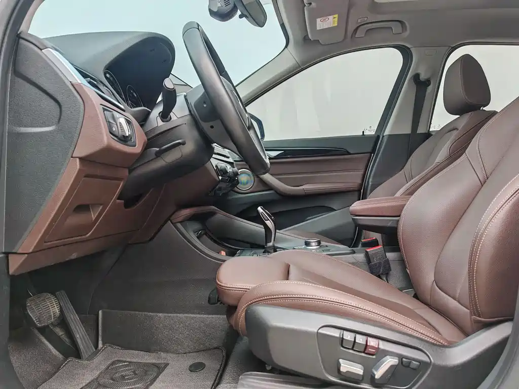 BMW X1 2022 sDrive25Li Leading Edition