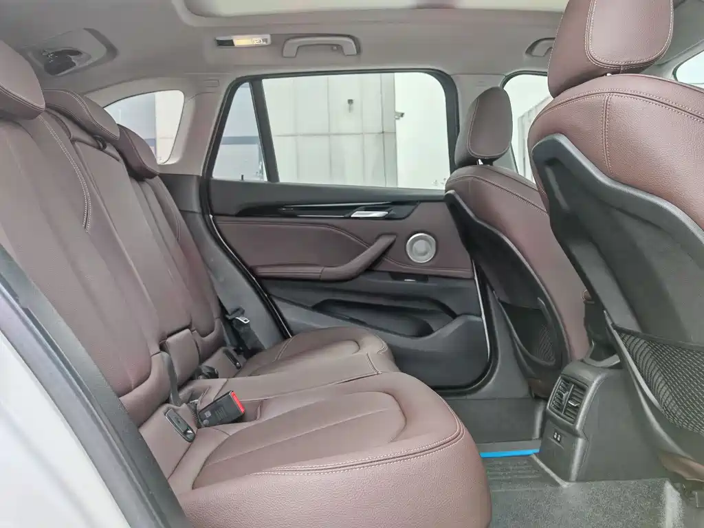 BMW X1 2022 sDrive25Li Leading Edition