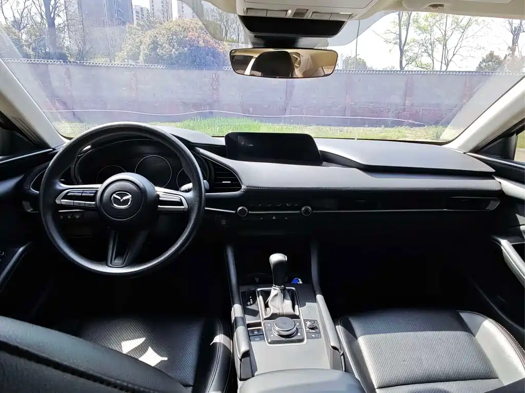 Mazda 3 Atenza 2020 1.5L Automatic Quality Beauty Edition