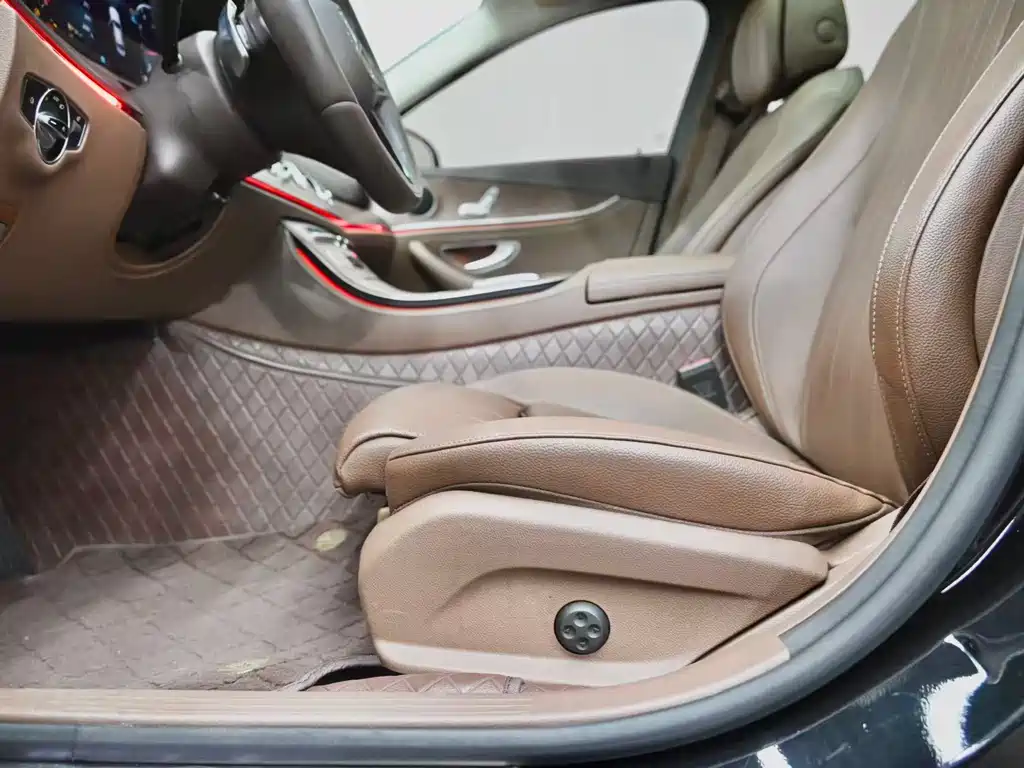 Mercedes-Benz E-Class 2023 E 260 L
