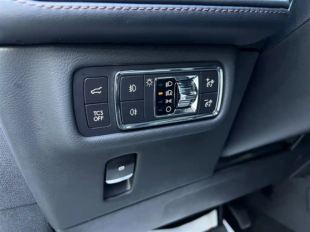 Navigator 2021 2.7T AWD Prestige Edition