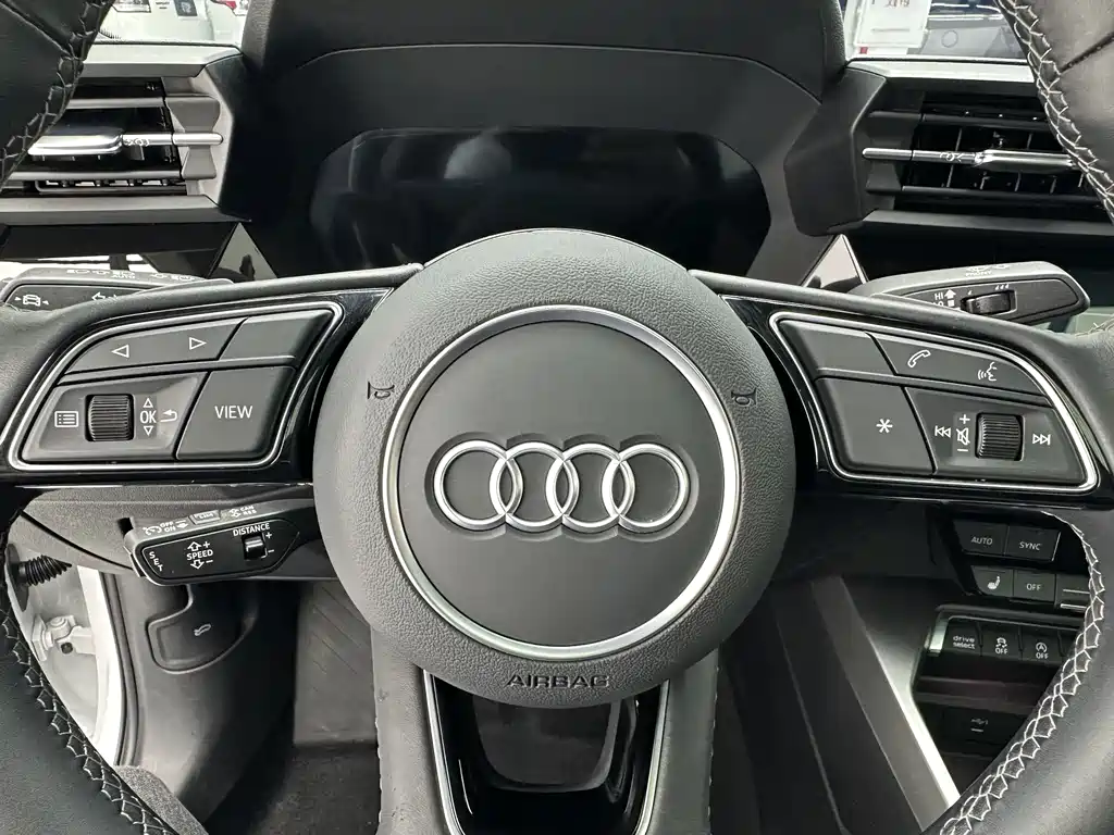Audi A3 2023 Facelift A3L Limousine 35 TFSI Luxury Sport Edition