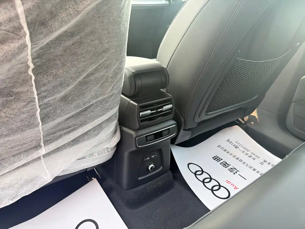 Audi Q4 e-tron 2024 40 e-tron Creative Edition