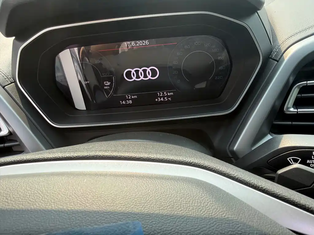 Audi Q4 e-tron 2024 40 e-tron Creative Edition