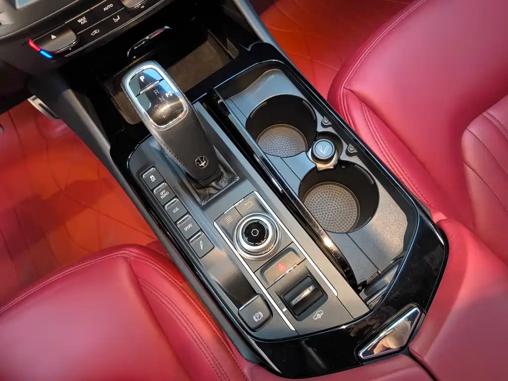 Levante 2019 3.0T Standard Edition Euro VI